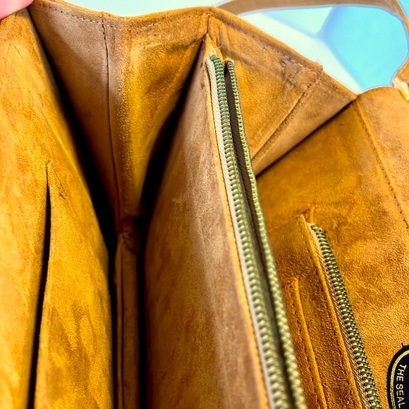 Corbeau Luxury Vintage Tan Ostrich Shoulder Leather Handbag. S-Medium - Picture 12 of 16